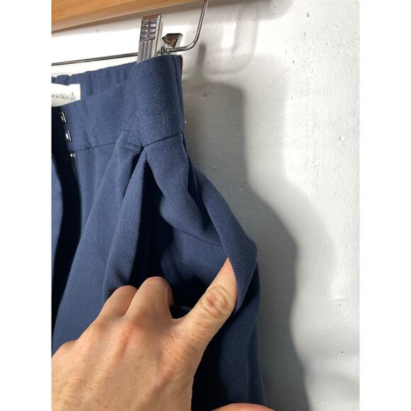 NEW Abercrombie & Fitch Womens Navy Pleated Shorts Size Small High Rise Trouser - Picture 6 of 7